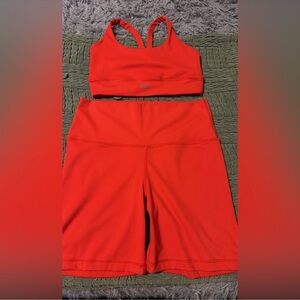 Set active two piece set